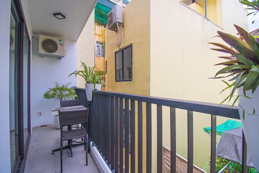 Brand new spacious one bedroom apartment for rent on Vu Mien, Tay Ho, Hanoi ID 0307