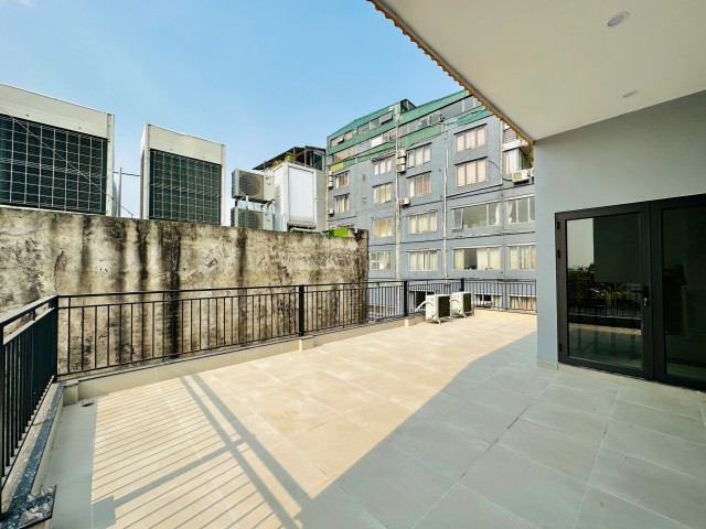 Large terrace 1 bedroom apartment for rent on To Ngoc Van, Quang An ward, Tay Ho, Hanoi ID 0309