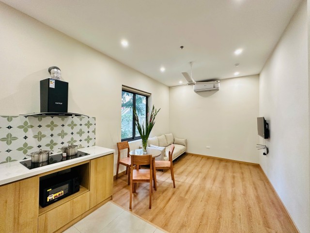 Budget bright 1 bedroom apartment for rent on central To Ngoc Van, Tay Ho, Hanoi ID 0311