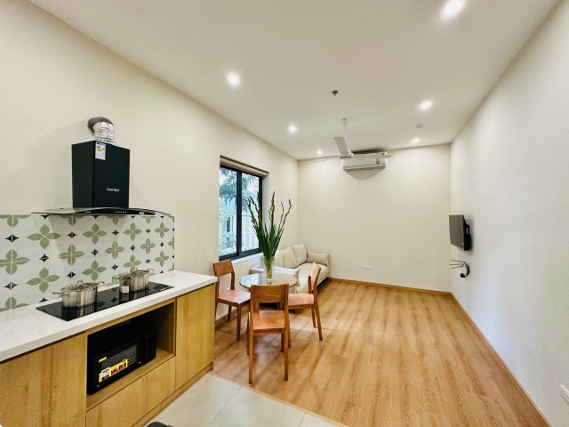 Budget bright 1 bedroom apartment for rent on central To Ngoc Van, Tay Ho, Hanoi ID 0311