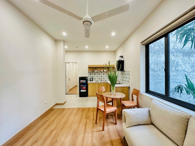 Budget bright 1 bedroom apartment for rent on central To Ngoc Van, Tay Ho, Hanoi ID 0311