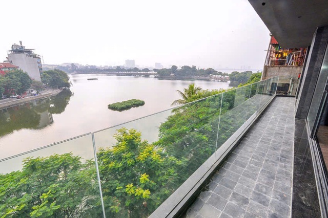 Brand new lake view 2 bedrooms apartment for rent on Truc Bach street, Ba Dinh, Hanoi ID 0313