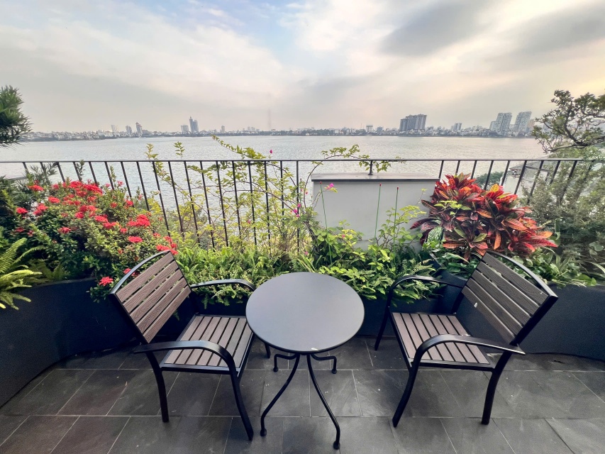 Brand new luxury 1 bedroom pent house apartment for rent on Quang Khanh, Tay Ho, Hanoi ID 0314